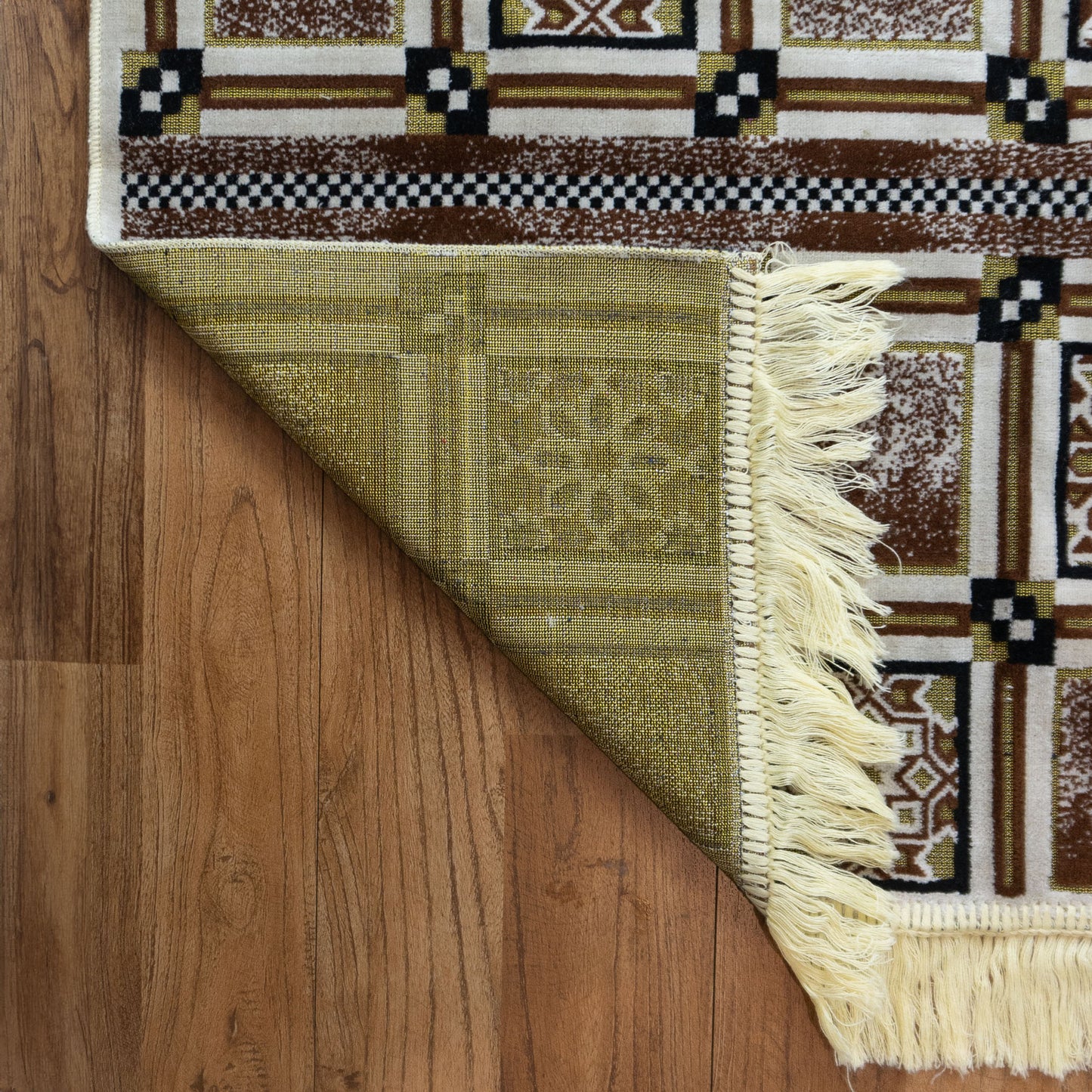 Al Mutamayiza XL Prayer Mat Brown