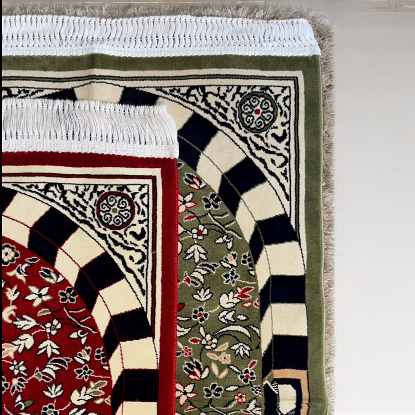 Al Rawda Al Sharifah Prayer Mat Red with Handbag