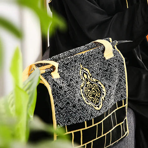 Al Kaaba Wall Prayer Mat with Handbag