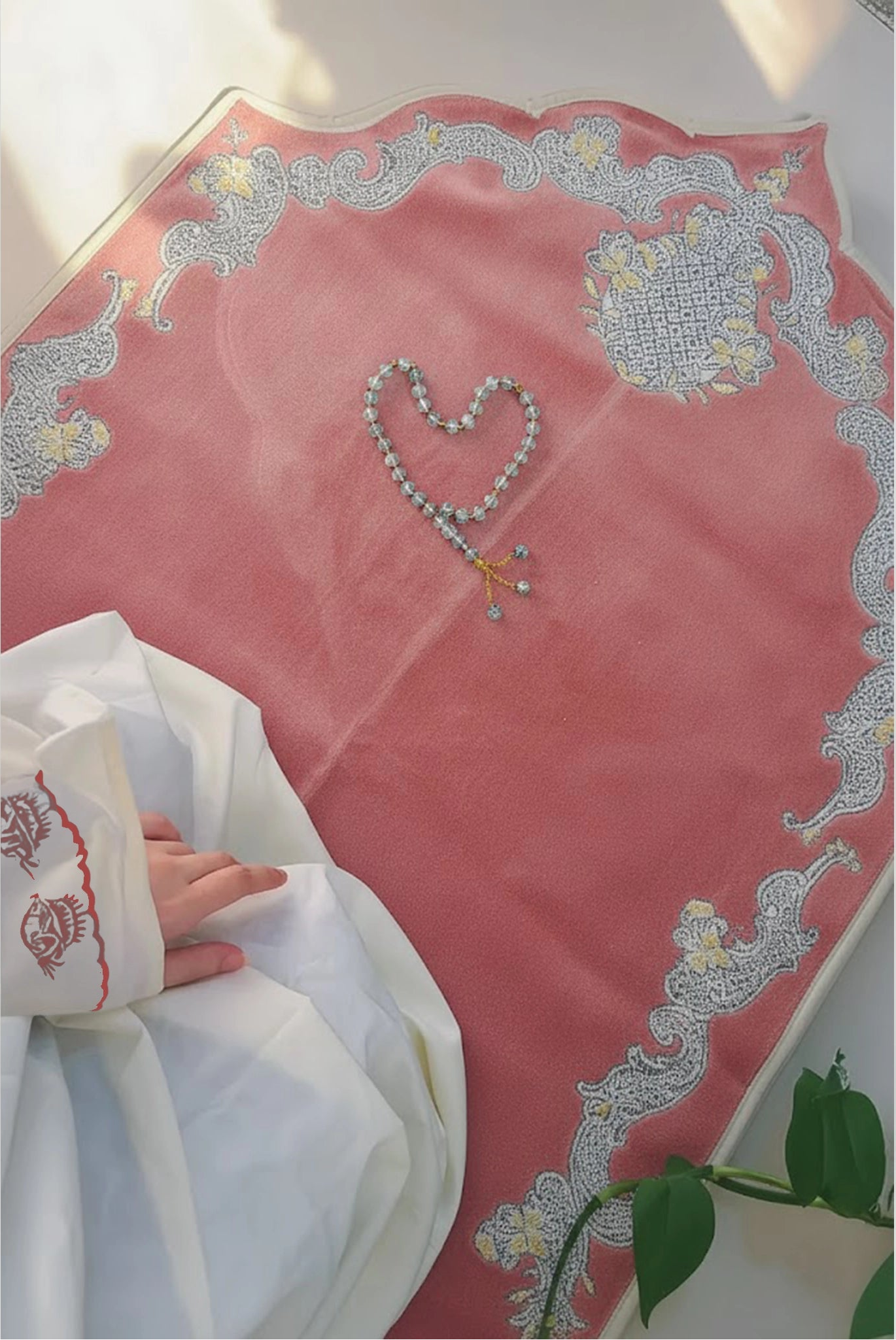 Minwal Modern Padded Prayer Mat Arched Pink with Handbag