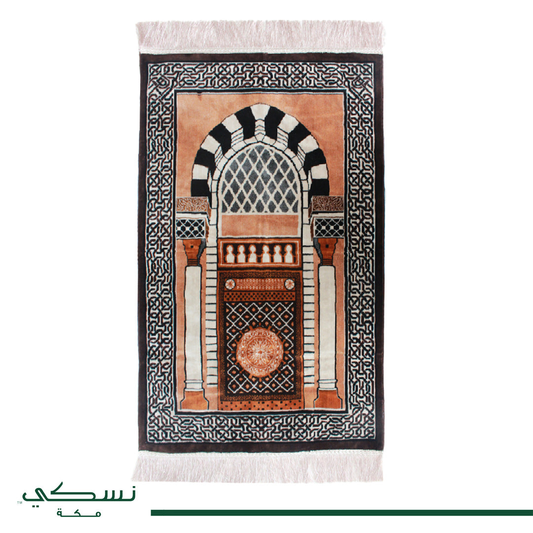 سجادة صلاة باب الحرم النبوي بني