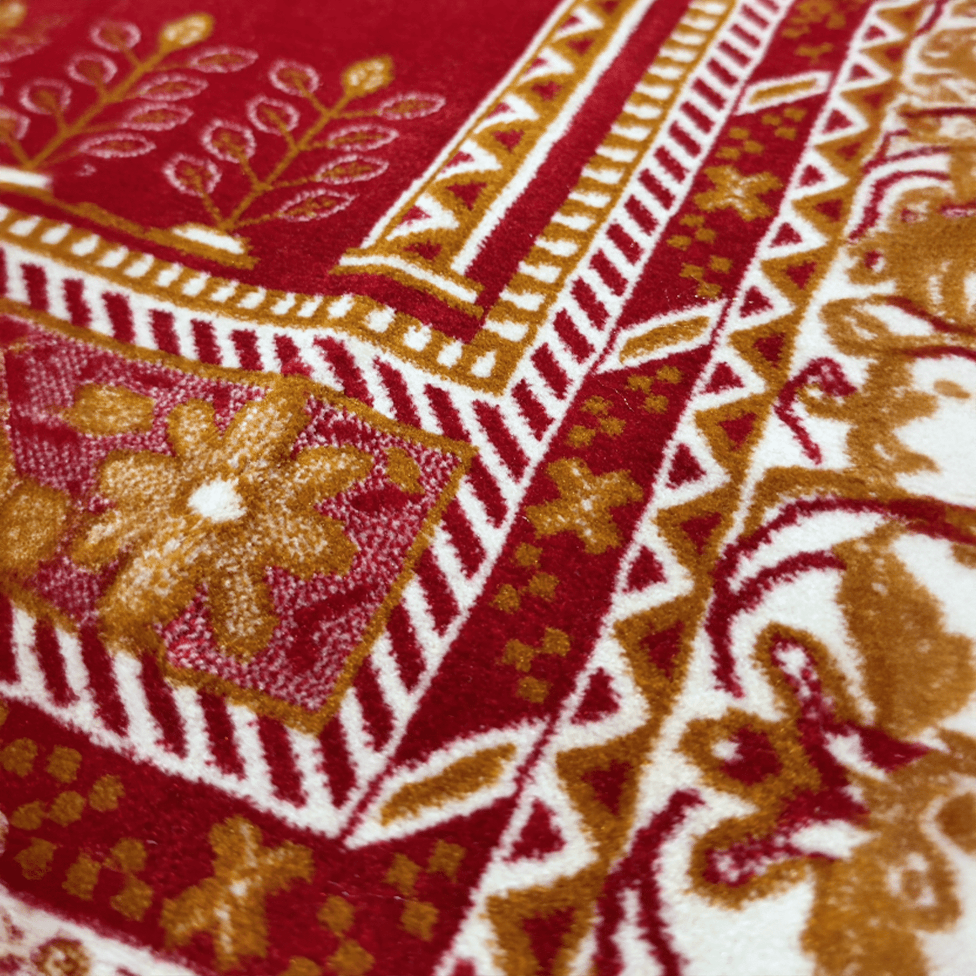 Al - Fusaifesa Prayer Mat Red - Nusuki SA