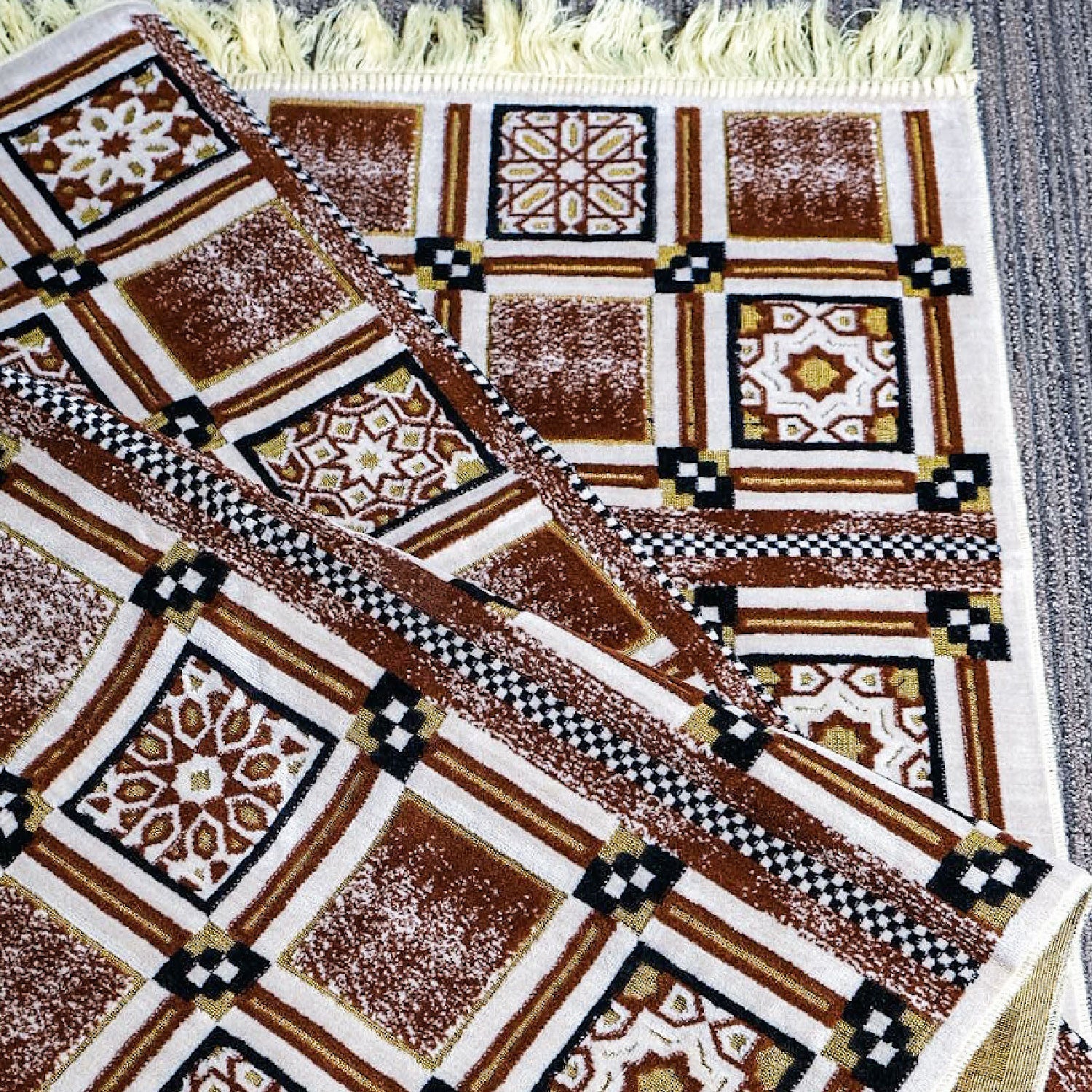 Al Mutamayiza XL Prayer Mat Brown - Nusuki SA