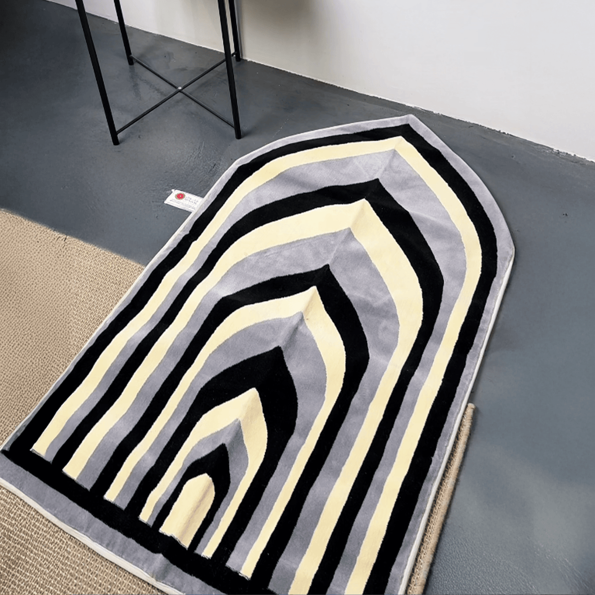 Al Noor Padded Prayer Mat Arched Grey with Handbag - Nusuki Saudi Arabia