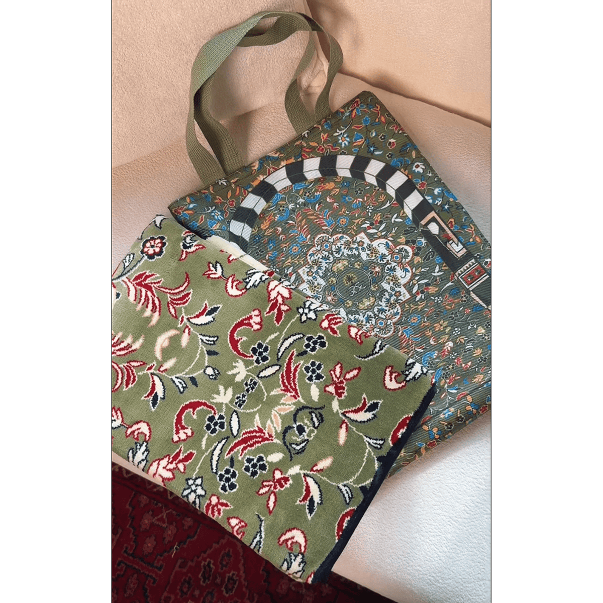 Al Rawda Padded Prayer Mat Arched with Handbag - Nusuki Saudi Arabia
