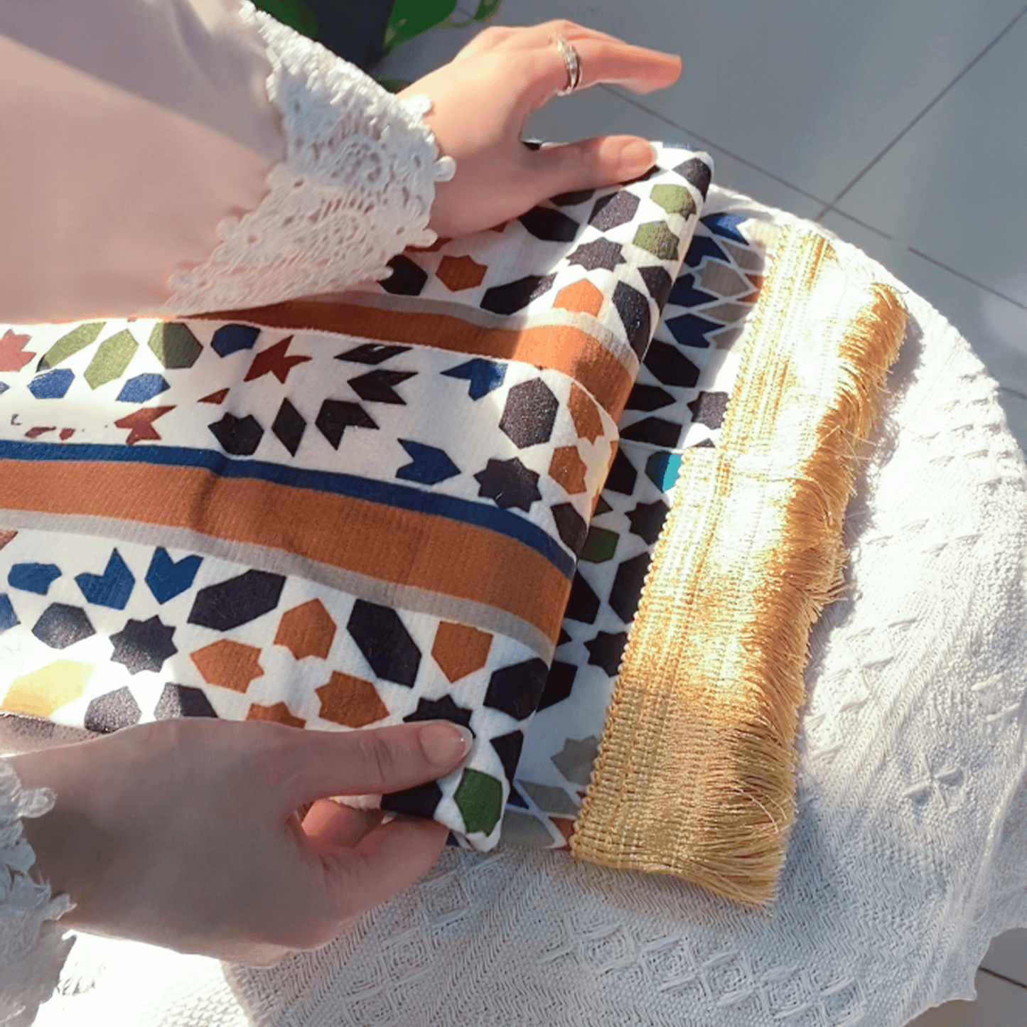 Arabesque Padded Prayer Mat with HandBag - Nusuki SA