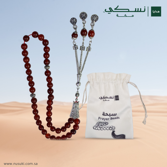 حبات الأحجار الكريمة الحمراء