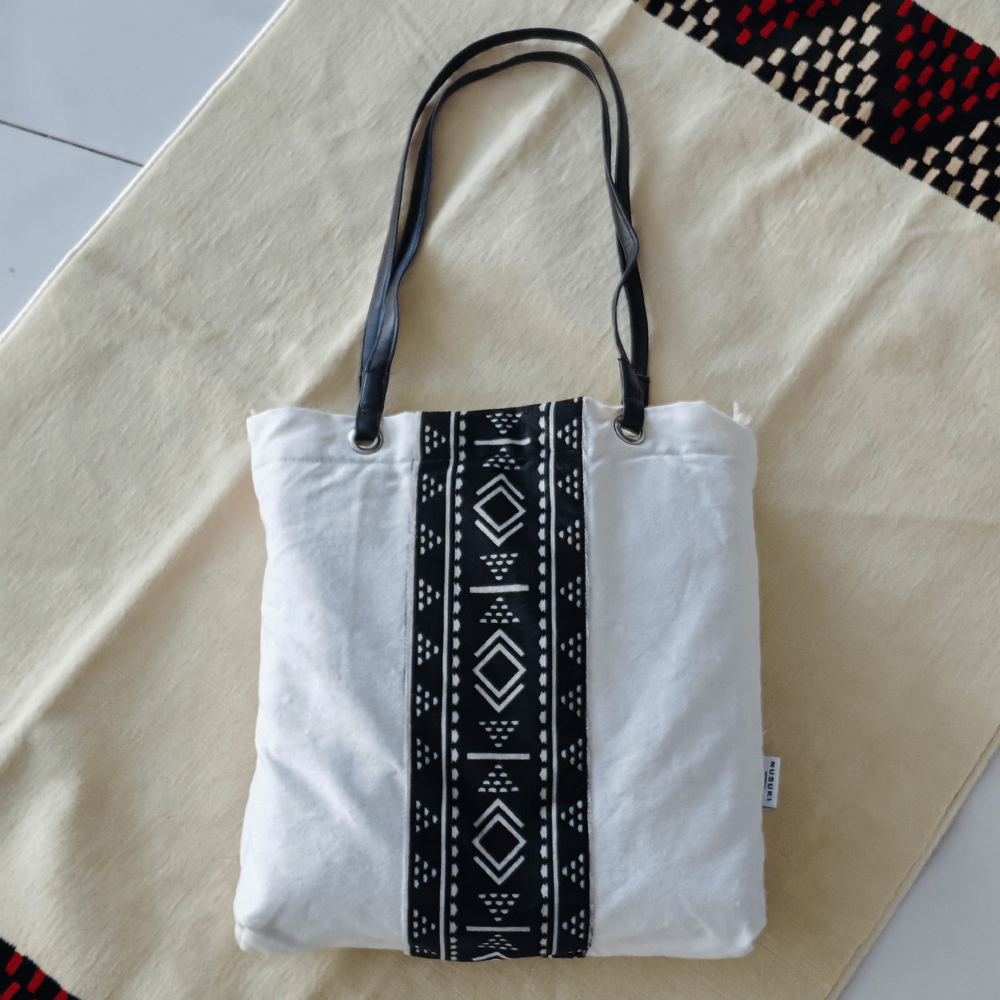 SADU AL - Shamal Prayer Mat with Handbag - Nusuki SA