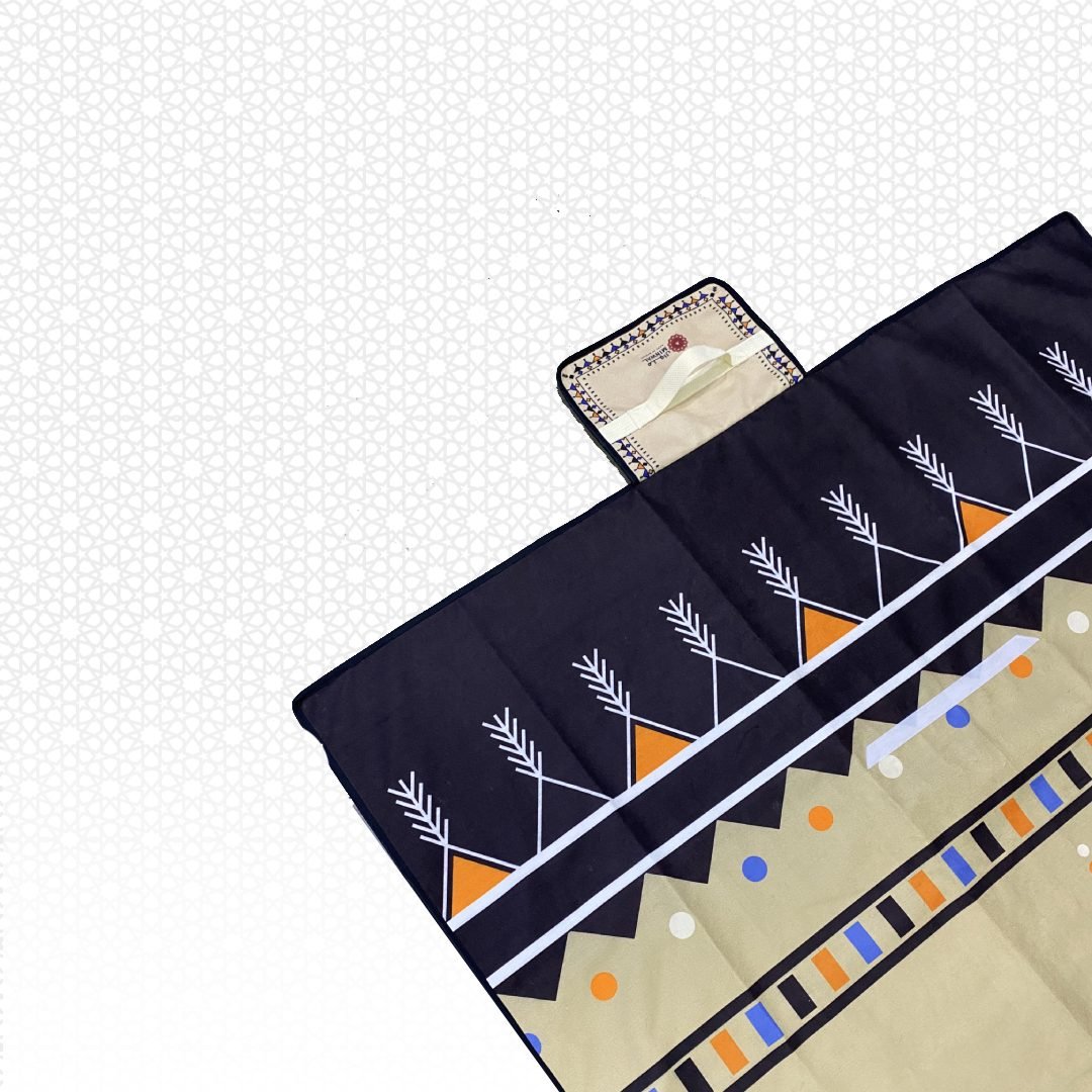 Saudi Heritages Camping Carpet Black - Nusuki SA